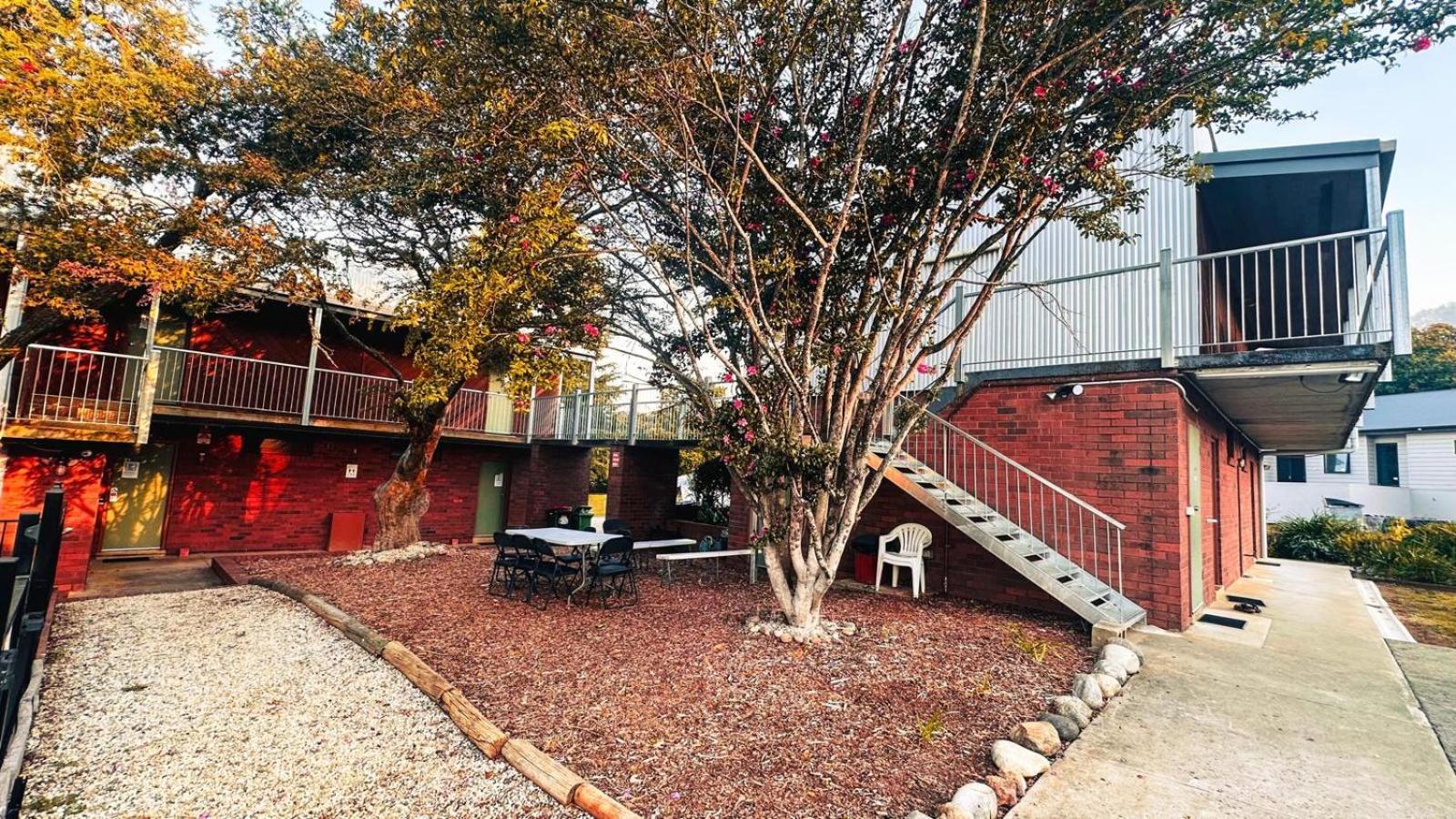 מאונט ביוטי Mountain Creek Motel Bar & Restaurant מראה חיצוני תמונה