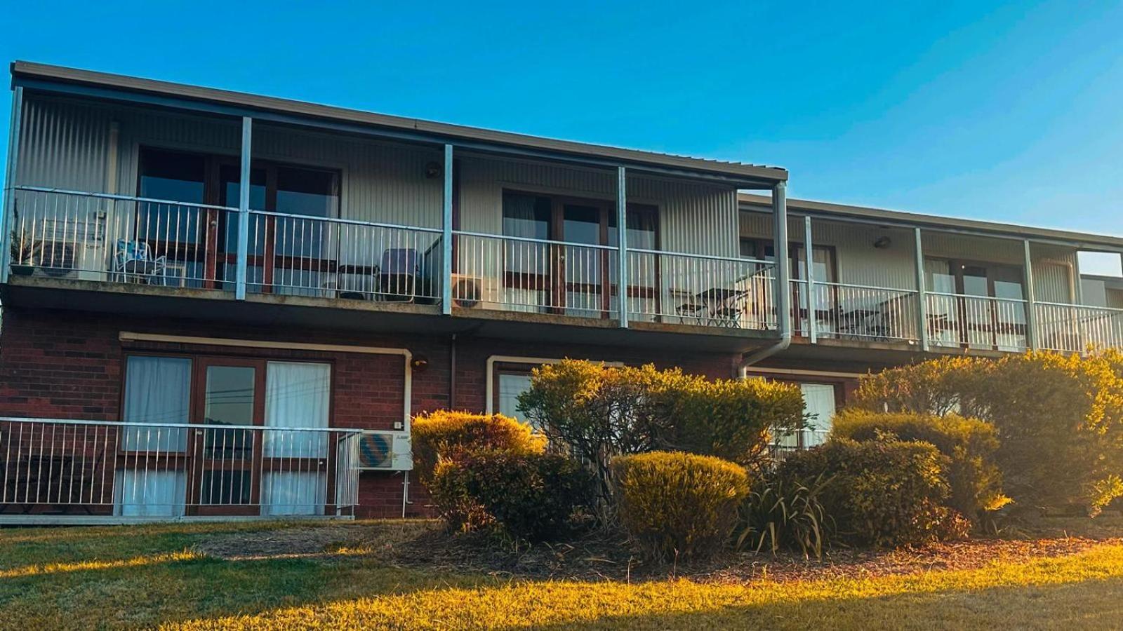 מאונט ביוטי Mountain Creek Motel Bar & Restaurant מראה חיצוני תמונה
