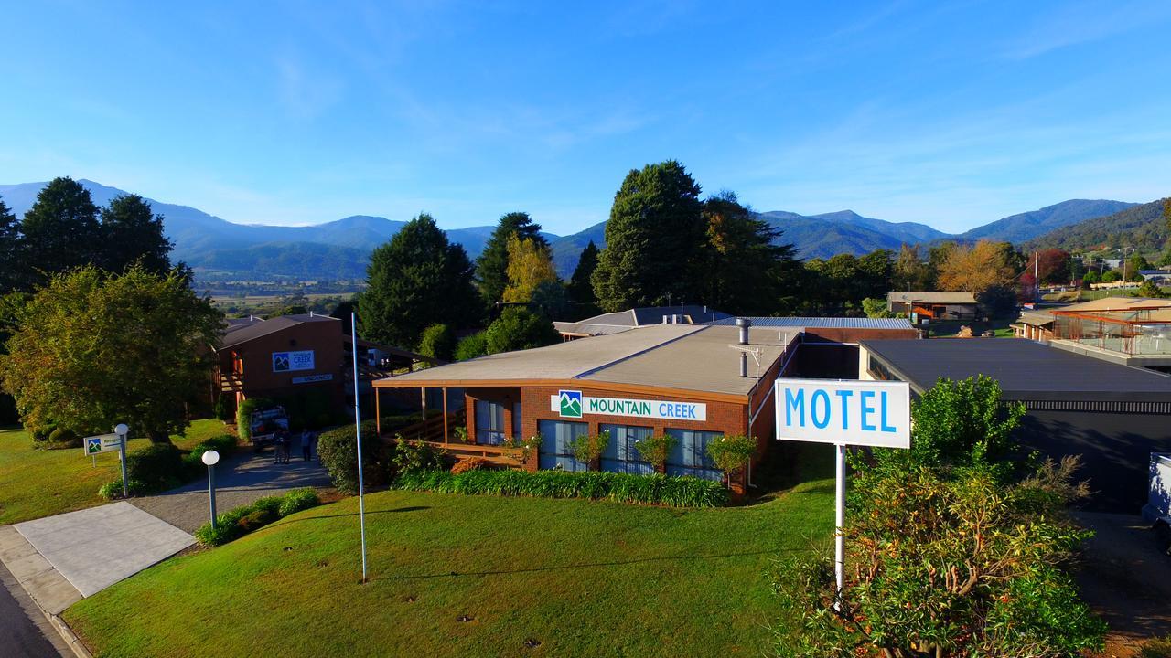 מאונט ביוטי Mountain Creek Motel Bar & Restaurant מראה חיצוני תמונה