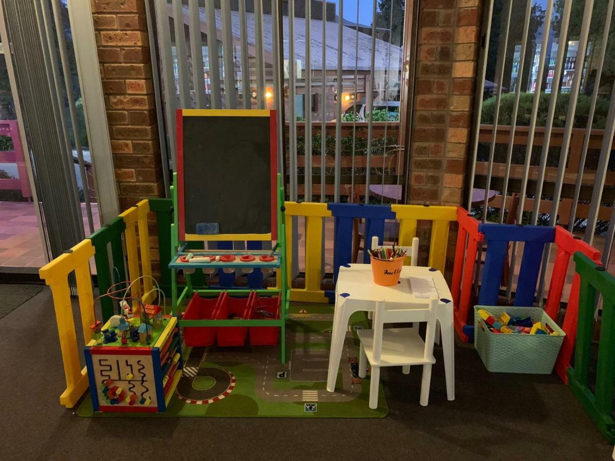 מאונט ביוטי Mountain Creek Motel Bar & Restaurant מראה חיצוני תמונה